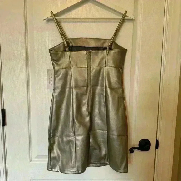 Kirious Los Angeles womens dress Medium pewter metallic mini basic cocktail - Picture 2 of 7